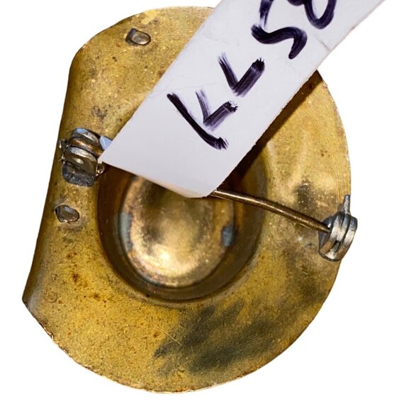 Vintage Cowboy Hat Brooch with Feather Accent – Yeehaw Your Way to Style! - Picture 4 of 5